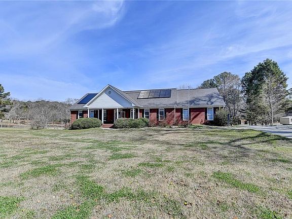 3rd image of 1622 New Hope Rd