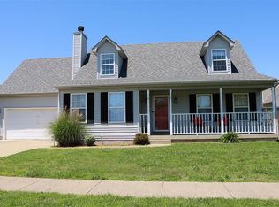 102 Wiselyn Dr, Radcliff, KY 40160