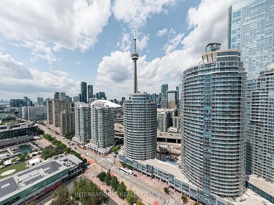 1st image of 218 Queens Quay W Unit Penthouse 4