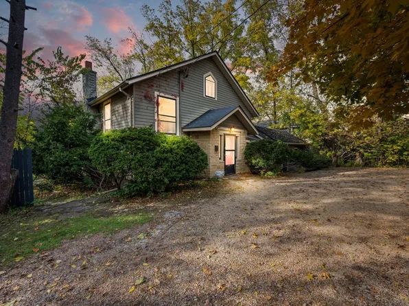 202 N Bennett St, Geneva, IL 60134