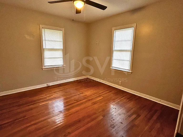 2958 Frederick St — Photo 2
