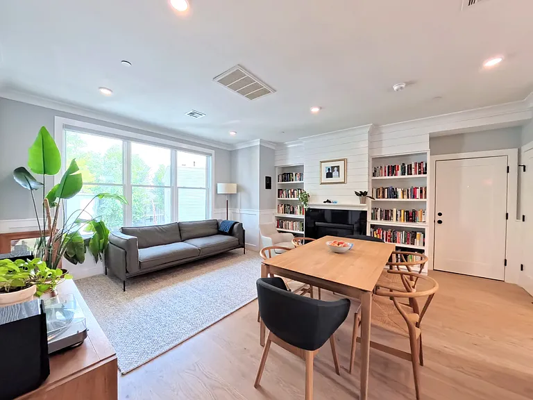 113 Beacon St — Photo 7