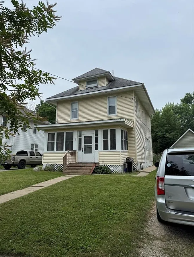 2 bed, 1000 sqft, $1,450 — Photo 1