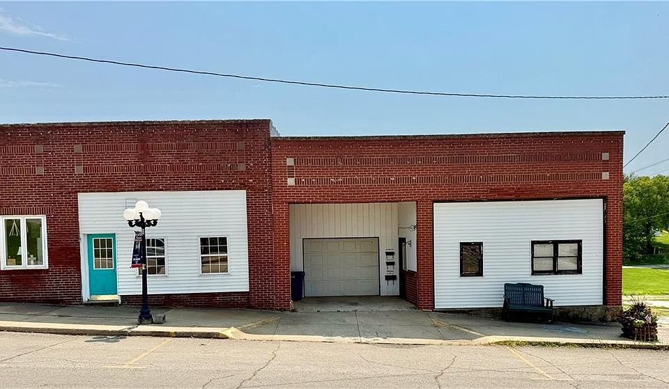 1st image of 601 Water St