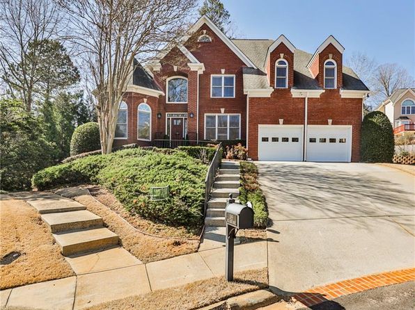 389 Mill Creek Bnd NE, Atlanta, GA 30307
