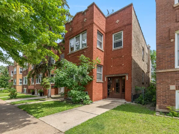 3031 N Davlin Ct, Chicago, IL 60618