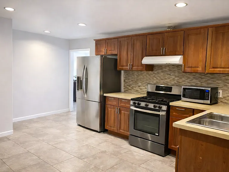 2818 S Normandie Ave #5 — Photo 1