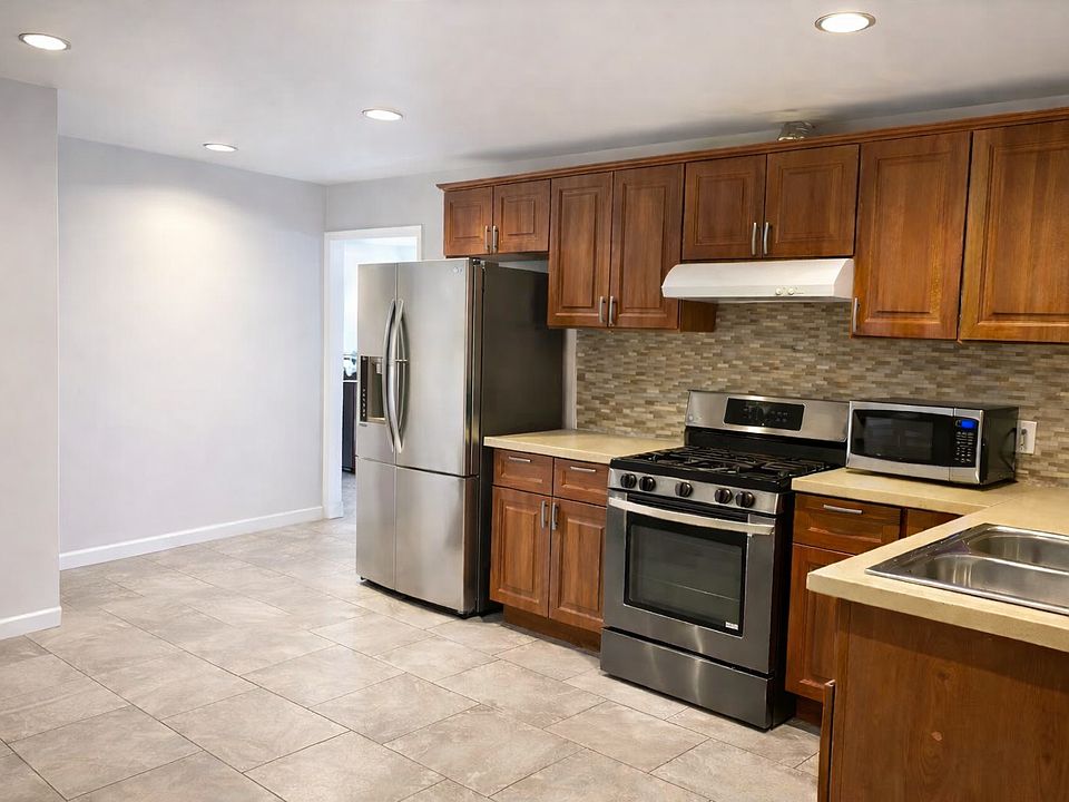 1st image of 2818 S Normandie Ave #5