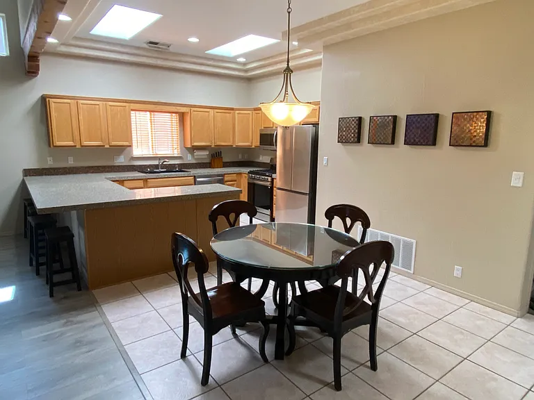 9905 Irbid Rd NE — Photo 6