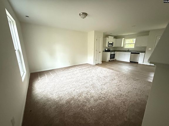 3rd image of 1519 Oakwood Ave