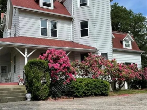 313 Berkeley Ave #3, Middletown, RI 02842