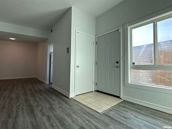 4th image of 6831 N Frostwood Pkwy #78