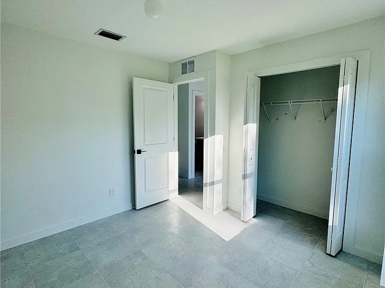 807 Monroe Ave — Photo 5