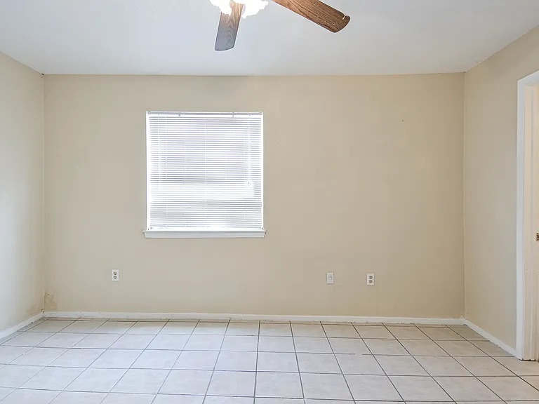 South Fork Apartments — Photo 13