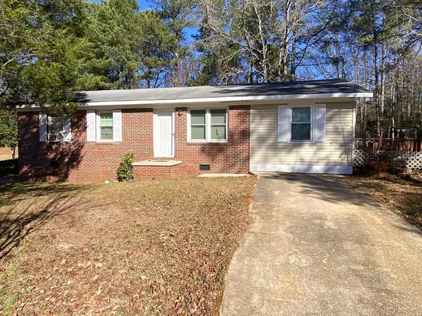 617 Magnolia Dr, Greenwood, SC 29646
