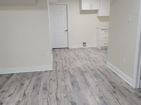 3rd image of 4 Devonsleigh Dr