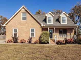 1818 Pennington Dr, Murfreesboro, TN 37129