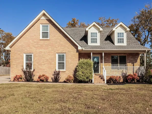 1818 Pennington Dr, Murfreesboro, TN 37129