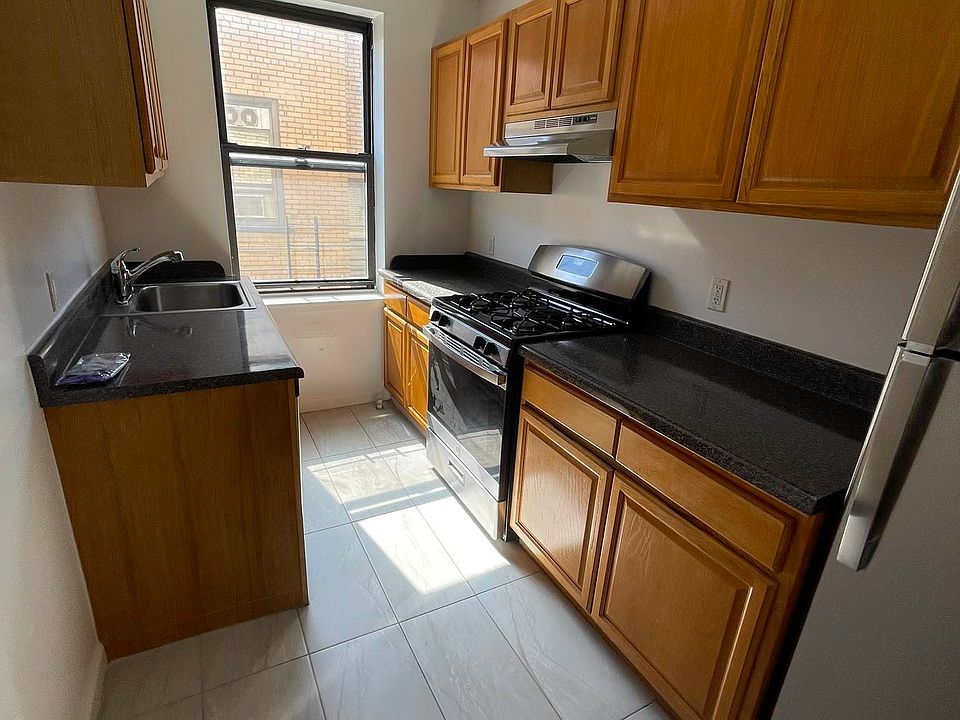 1st image of 3121 29th St #6