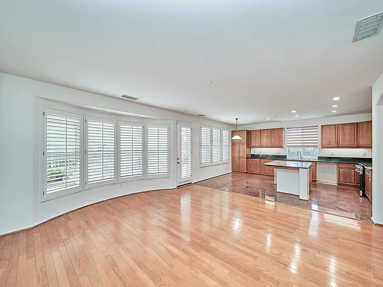 7455 Chanteclair Ct — Photo 37