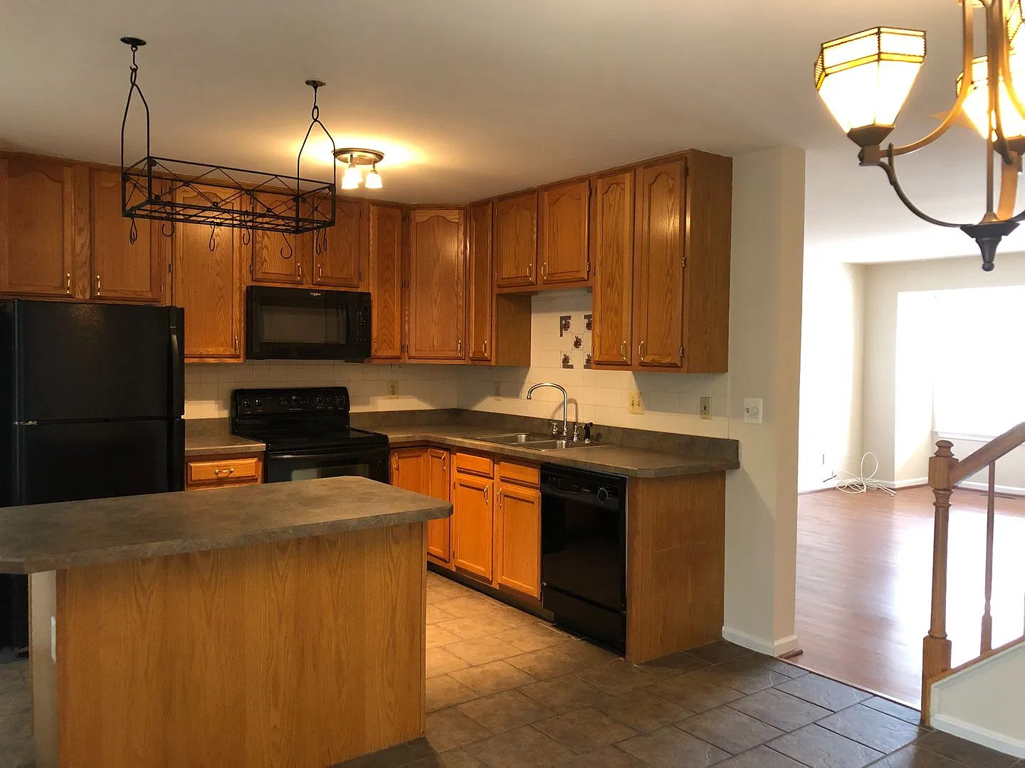 3 Bedroom Townhome in S. Stafford — Photo 3