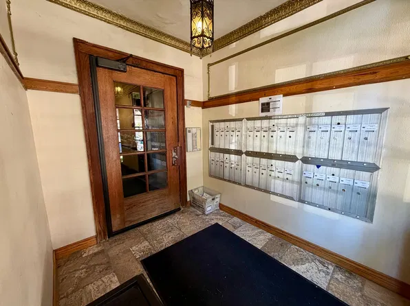 829 N Cass, 829 N Cass St #D39e46433, Milwaukee, WI 53202