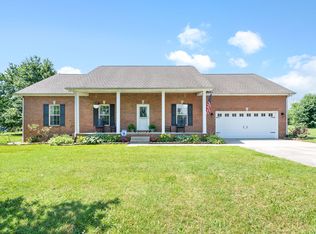 1040 Webb Rd, Clarksville, TN 37040