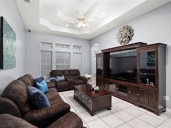 2nd image of 3503 N Mockingbird Ave