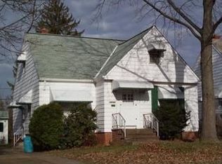 18305 Lewis Dr, Maple Heights, OH