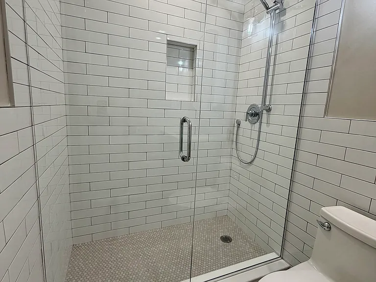 965 Morningside Dr #2W — Photo 22