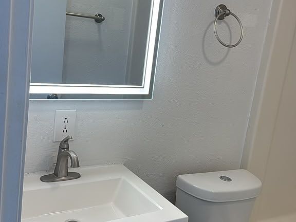 4th image of 601 Rizek Dr #5B