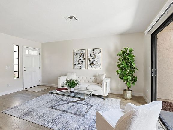5th image of 1225 N Broadway N #20