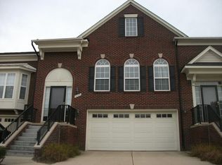 924 Sandalwood Dr #1, Troy, MI 48085