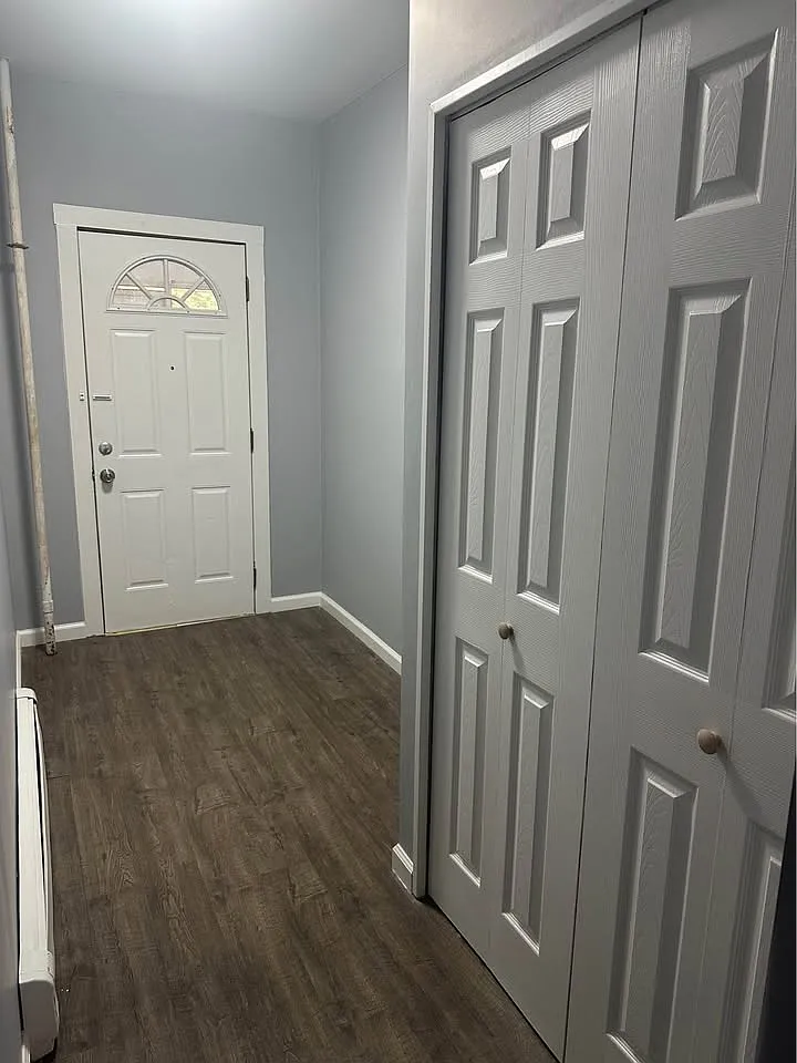 2 bed, 500 sqft, $1,100 — Photo 3