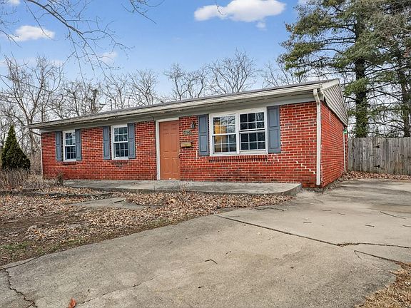 3rd image of 7946 Fairhope Ct