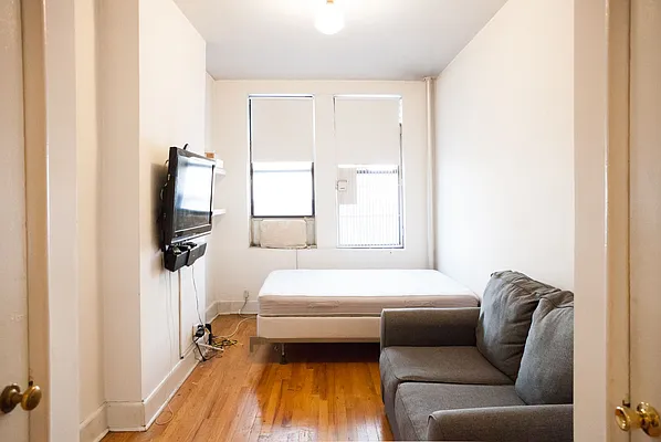 Rented by Roselyn  Fortuna LLC | media 24