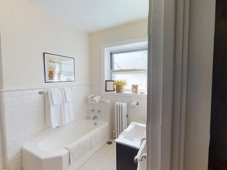 1133 W North Shore Ave #2 — Photo 2