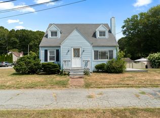23 Locust Ct, Waterford, CT 06385