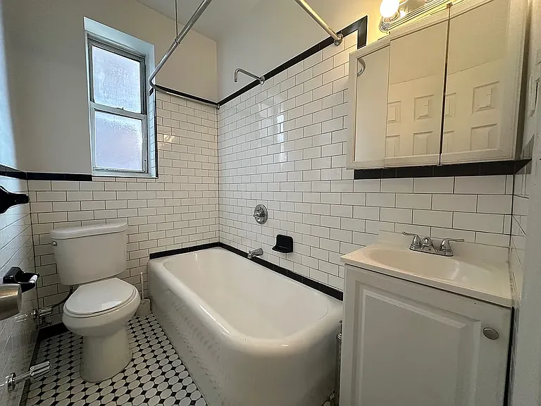600 E 26th St #6F — Photo 5