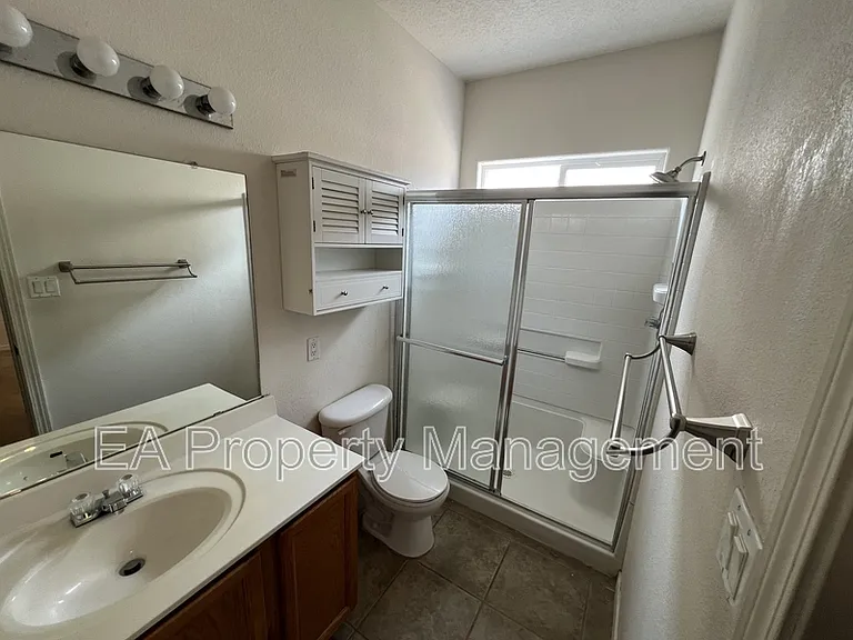 2605 Sarita Ave NW — Photo 8