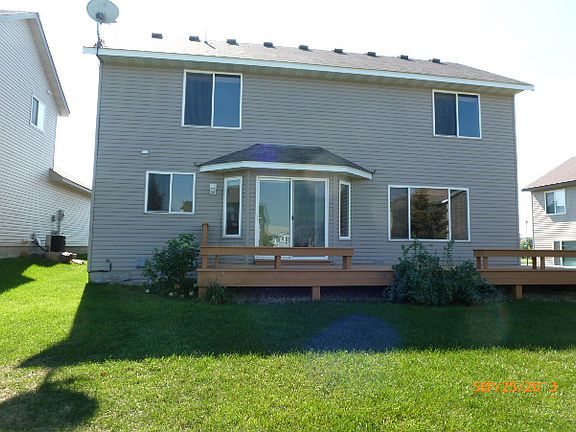 4th image of 2911 18th Ave E