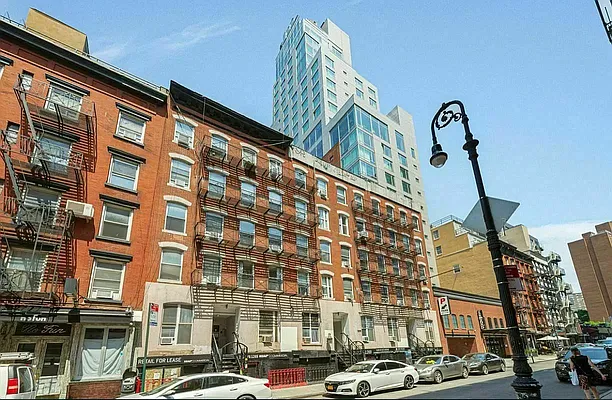 Rented by REAL New York | media 27