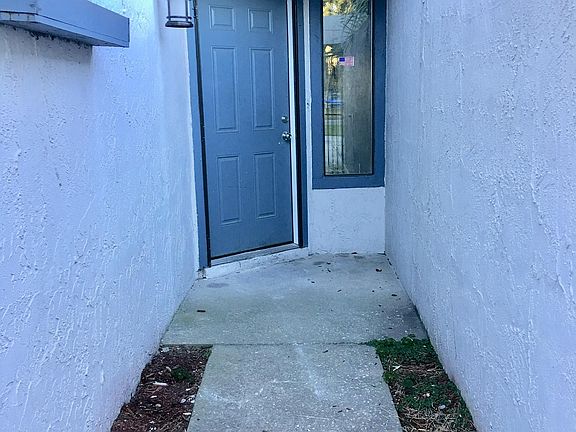 2nd image of 2888 Wonderwood Ln