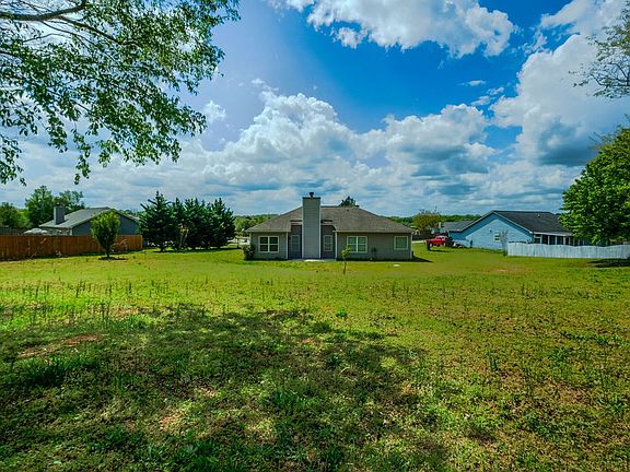 2nd image of 77 Gray Field Ct