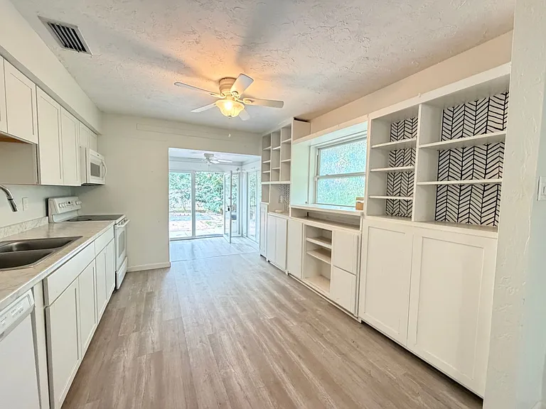 6901 Brentford Rd — Photo 6