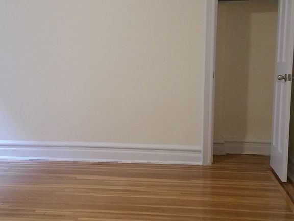 2nd image of 901 Washington Ave APT 2E