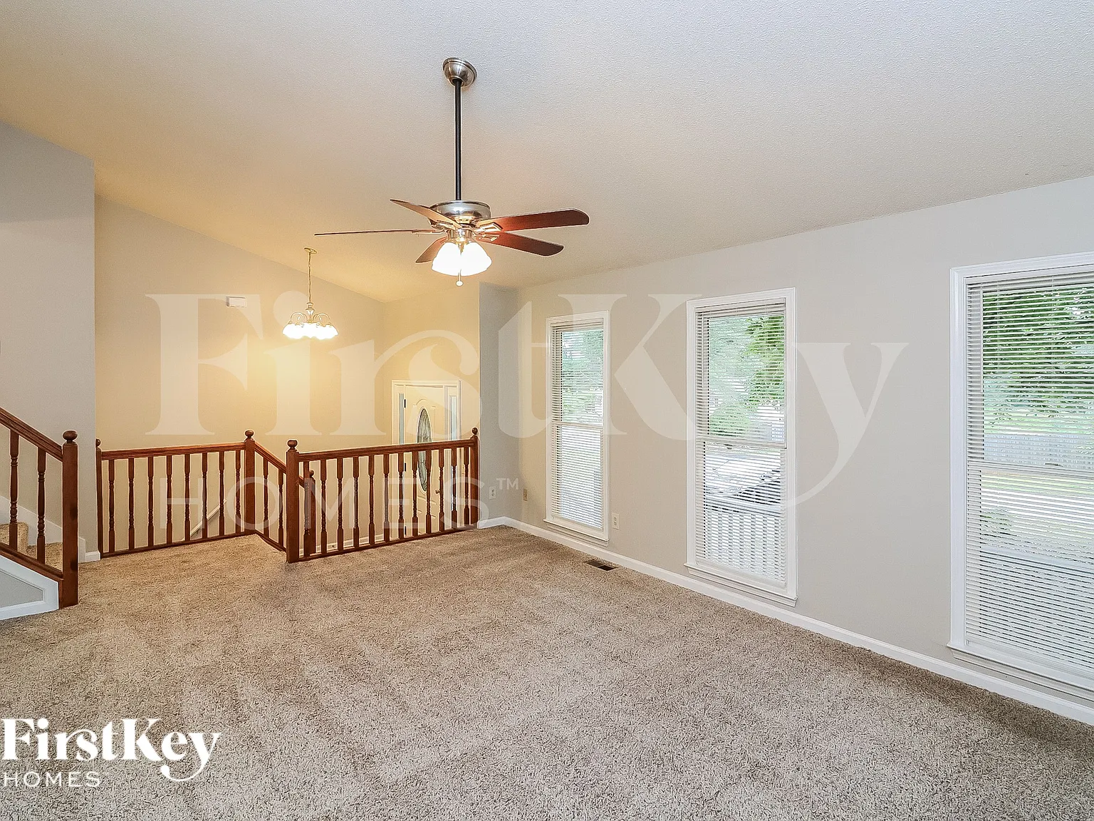 4 bed, 2.0 bath, 1393 sqft, $2,255 — Photo 4
