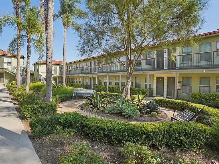Ladera Apartments — Photo 30