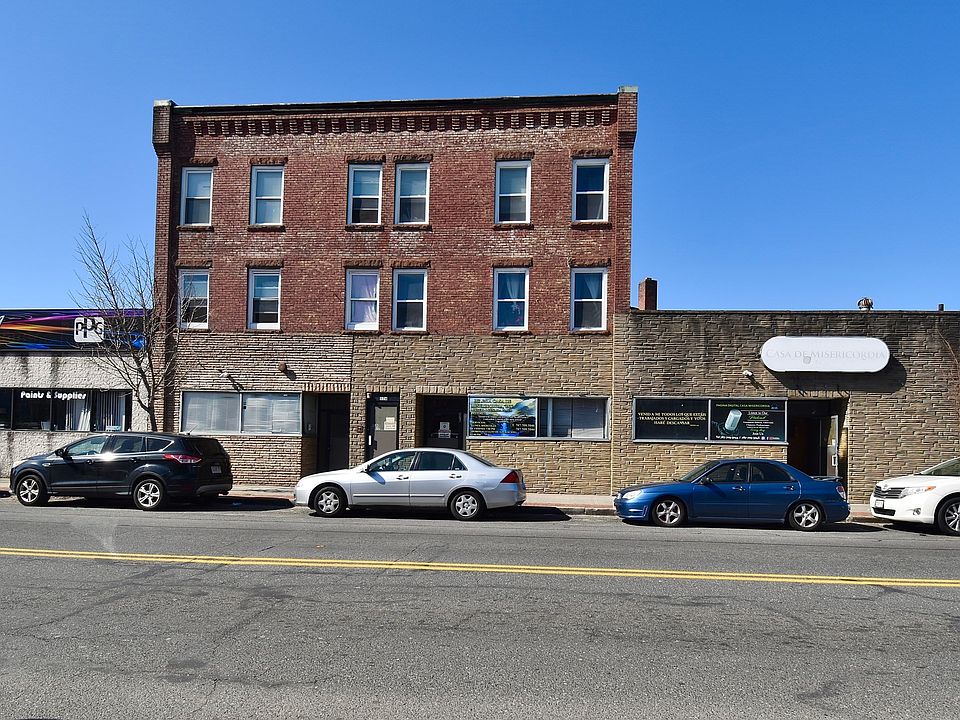 1st image of 570-582 Main St