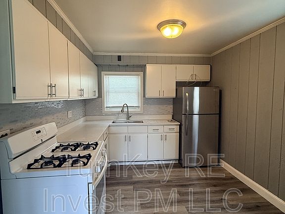 3rd image of 126 Nauvoo St